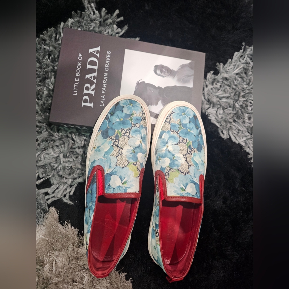 Authentic Gucci Blue and Red Sneakers Floral Design